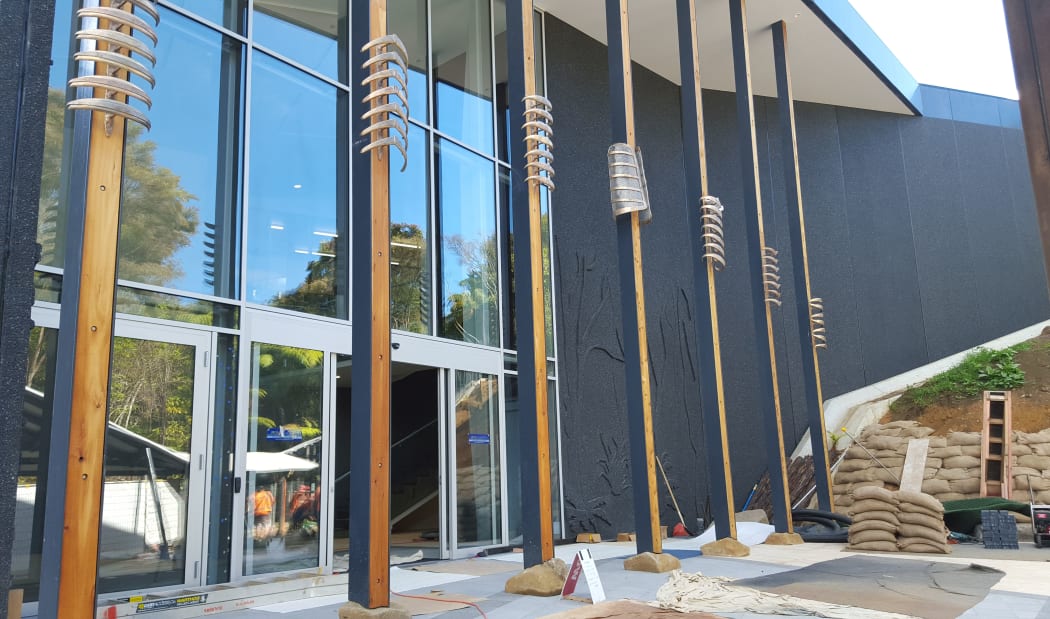 The new Waitangi museum with exterior art work by Carin Wilson