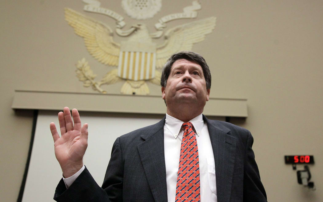 Former peanut company executive Stewart Parnell has been given a 28-year jail sentence for his role in shipping out tainted peanuts.