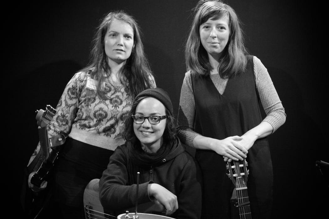 L-R Penelope Esplin, Jacqui Nyman, Brooke Singer