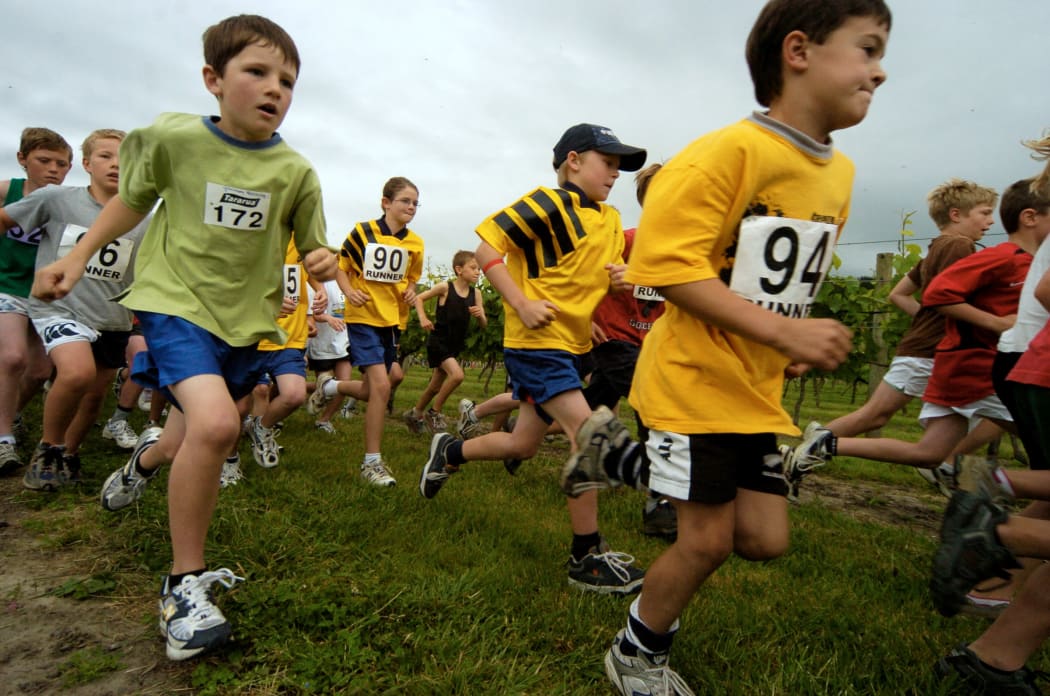 Kids running. New Zealand, 2008. Photo: ALPHAPIX / PHOTOSPORT