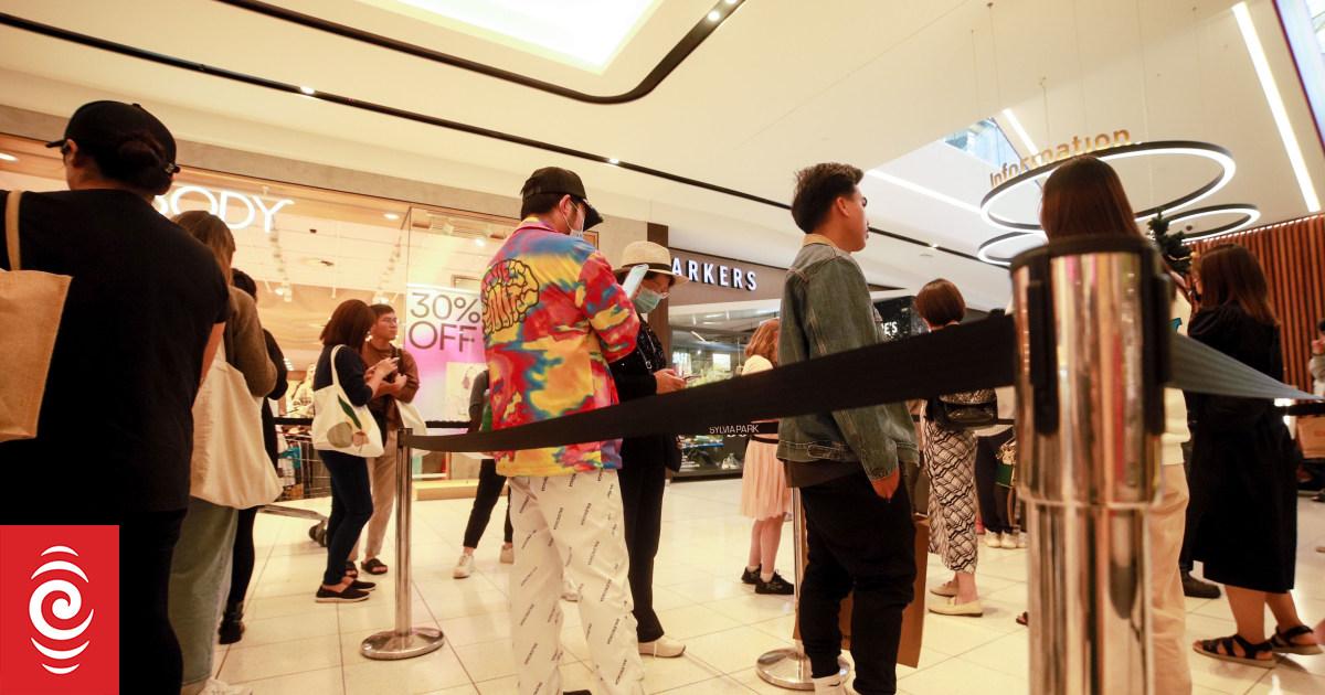 Black Friday sales slump by 10 percent – Retail NZ – RNZ