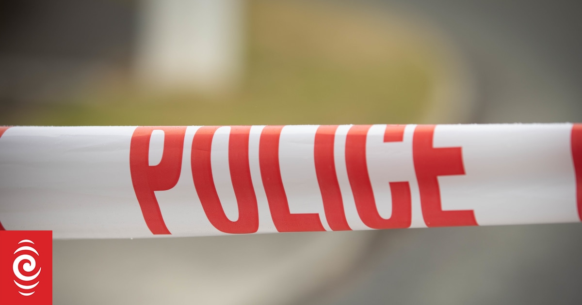 Two in hospital after stolen ute crash north of Wellington - Vimarsana News