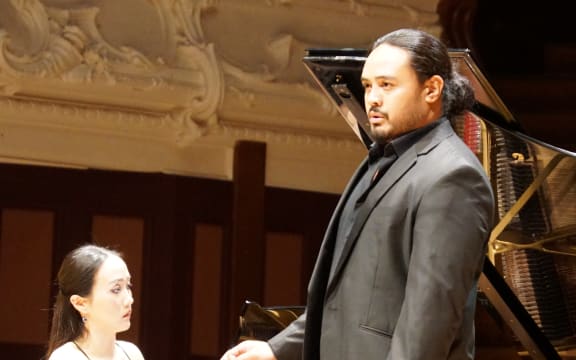 Singer Samson Setu and pianist Somi Kim perform at the Auckland Opera Studio Gala Concert 2022