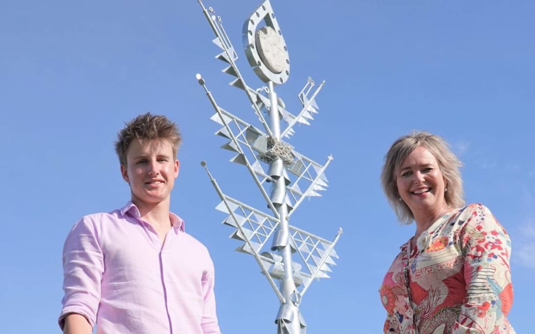 MP for Tukituki, Anna Lorck pictured with her Youth MP Keelan Heesterman.
