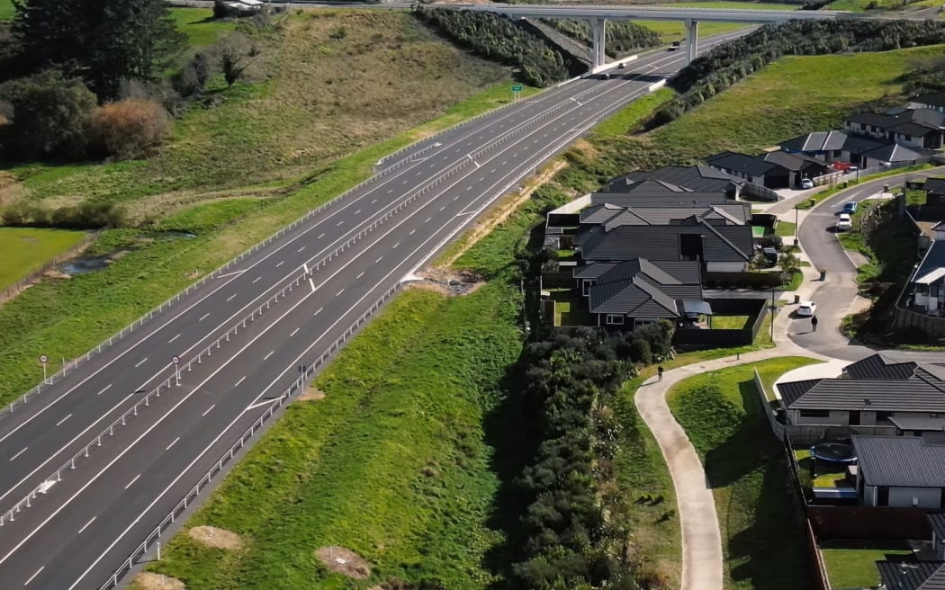 The new Waikato Expressway can now take vehicles directly from Auckland to Tirau.