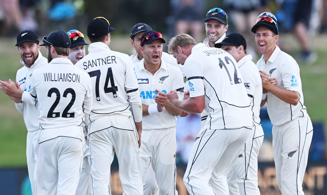 Black Caps, New Zealand cricket test team.