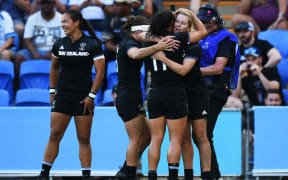 Black Ferns Sevens celebrate Kelly Brazier's try.