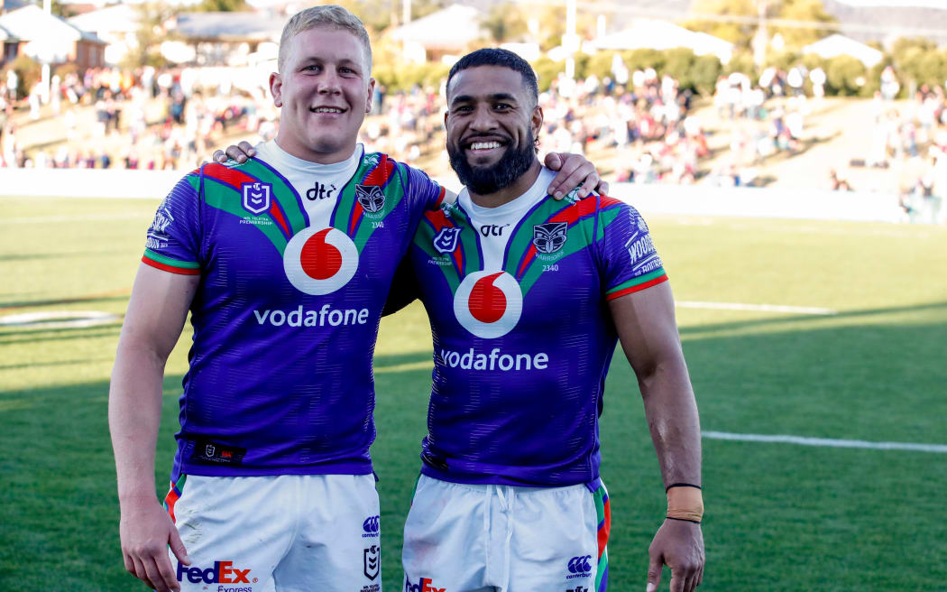 Daniel Alvaro and George Jennings. Vodafone Warriors v Newcastle Knights. NRL Rugby League, Scully Park, Tamworth, NSW, Australia, Saturday 29th August 2020 Copyright Photo: David Neilson / www.photosport.nz
