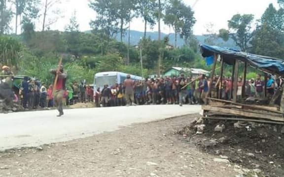 Tribesmen gathered in Enga.