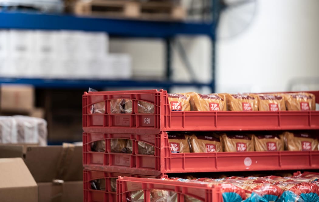 Bread at the Buttabean Motivation Foodbank in Wiri