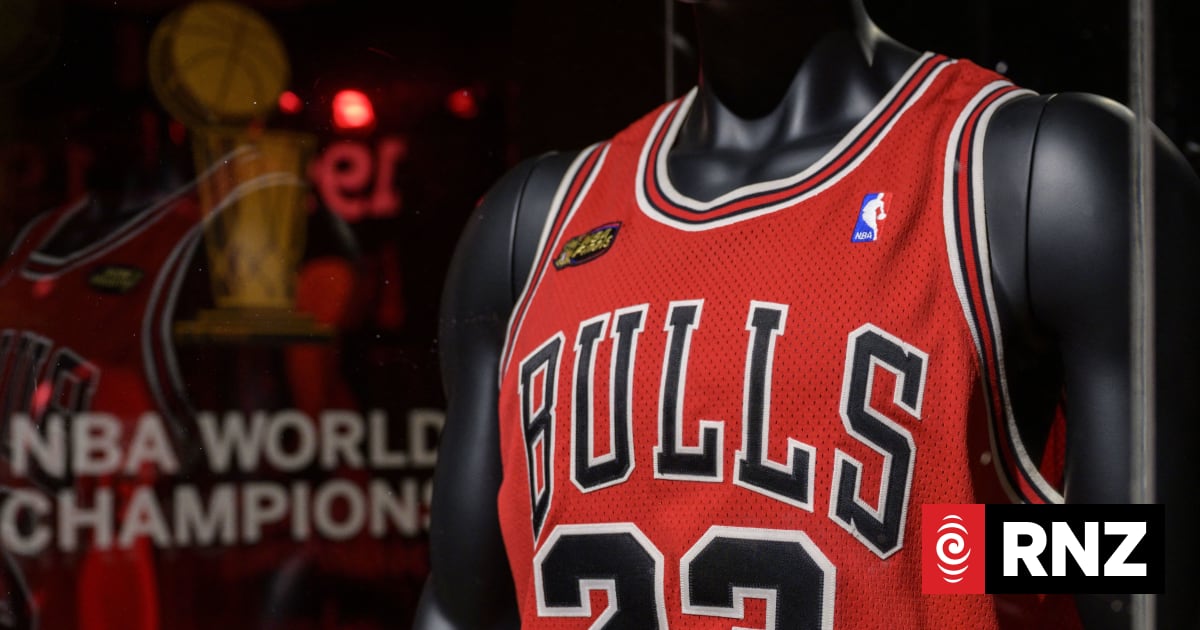 Michael Jordan's 'Last Dance' jersey fetches record $NZ16.9m | RNZ