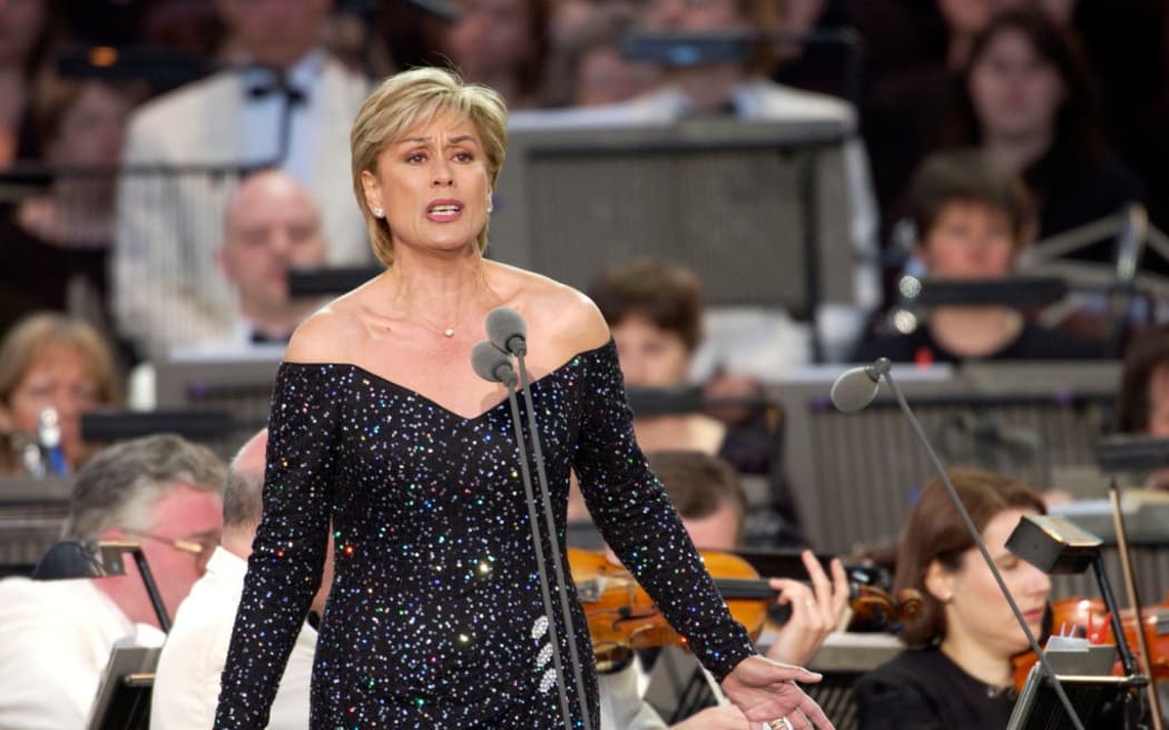 LONDON, UNITED KINGDOM - MAY 31:  Opera Singer Kiri Te Kanawa Performing At The "prom At The Palace" In The Grounds Of Buckingham Palace.  It Is A Unique Event To Mark The Queen's Golden Jubilee And Raise Money For Charity.  (Photo by Tim Graham Photo Library via Getty Images)