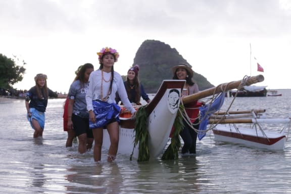 Delegates preparing for the Wa'a welcoming.