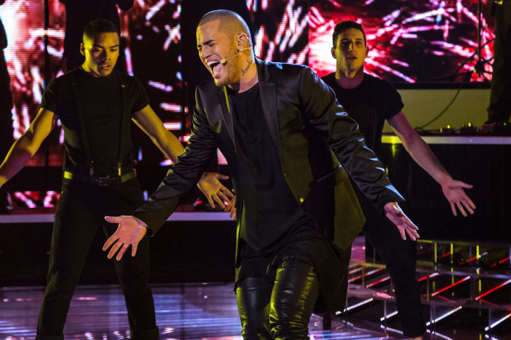 Stan Walker performing on The X Factor NZ.