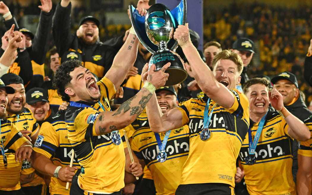 Super Rugby 2027 squads: Who are the biggest movers and shakers? | RNZ News