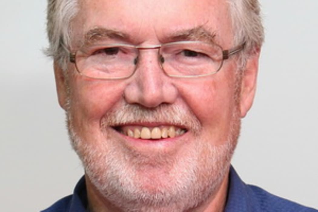 Sports journalist, Phil Gifford, fronts up for Bookmarks.