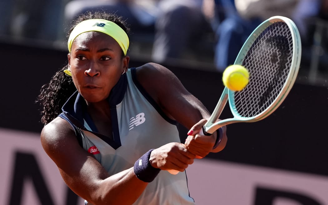 Coco Gauff degli Stati Uniti durante la semifinale del singolare femminile tra Iga Swiatek e Coco Gauff il giorno 11 dell'Internazionale BNL d'Italia 2024 al Foro Italico il 16 maggio 2024 a Roma, Italia.  (Foto di Giuseppe Maffia/NurPhoto) (Foto di Giuseppe Maffia/NurPhoto/NurPhoto via AFP)