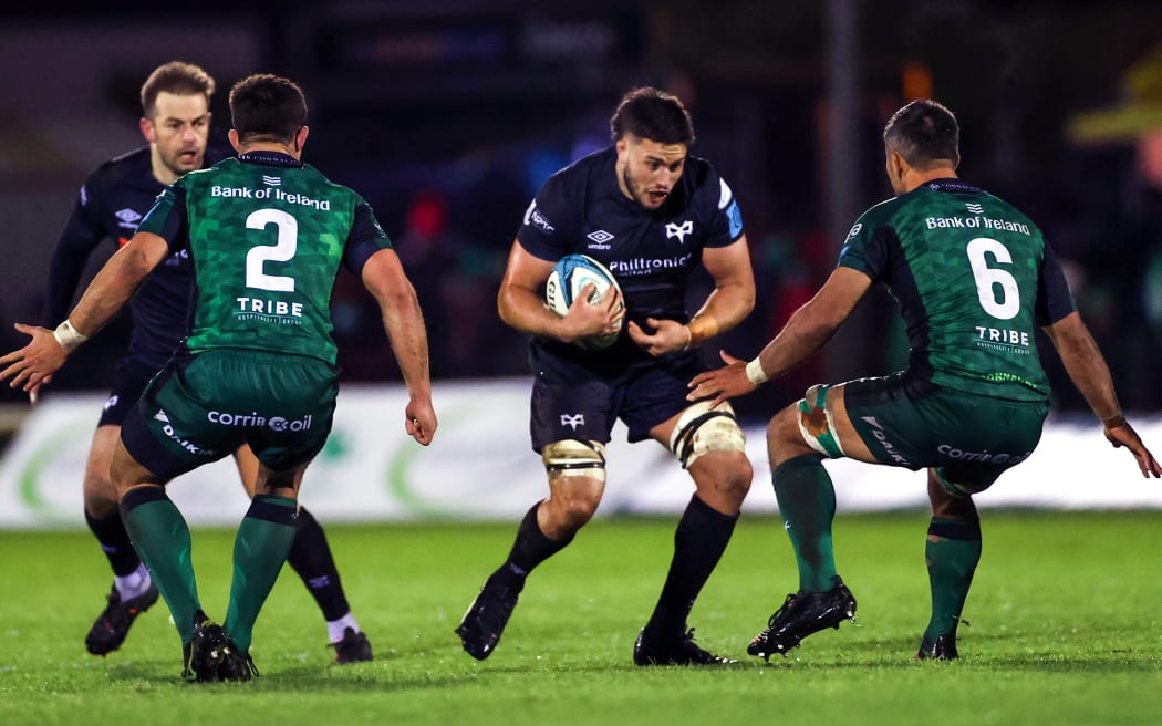 Ethan Roots playing for Ospreys in 2021.