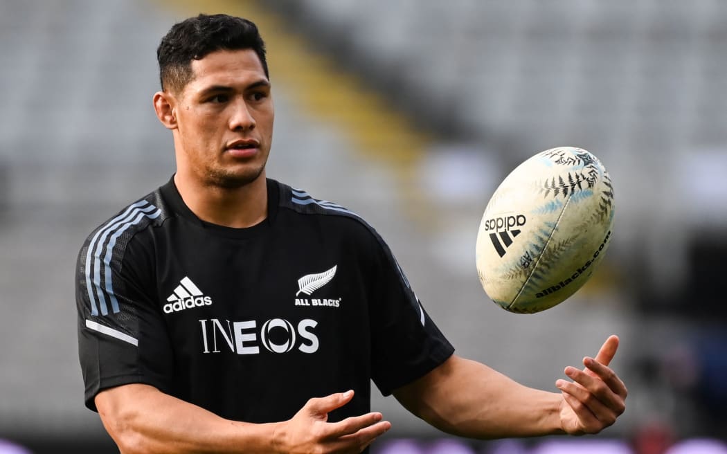 Roger Tuivasa-Sheck training with the All Blacks.