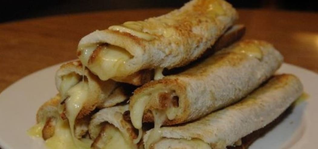 Cheese roll.