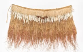Ranui Ngarimu ONZM (Ngāi Tahu, Kāti Māmoe, Ngāti Mutunga) Kahu Poa 2003 Harakeke, pākihi, muka, emiemi, tikumu 
Collection of Ranui Ngarimu, Christchurch