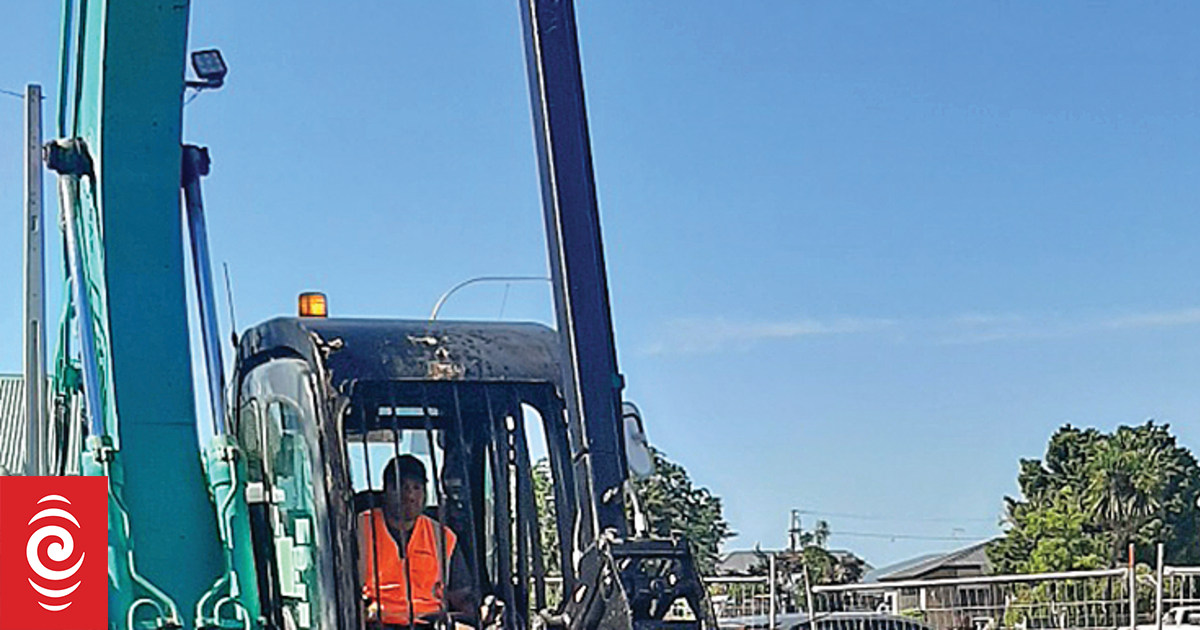UK bans wet wipes containing plastics, but NZ won't, government says