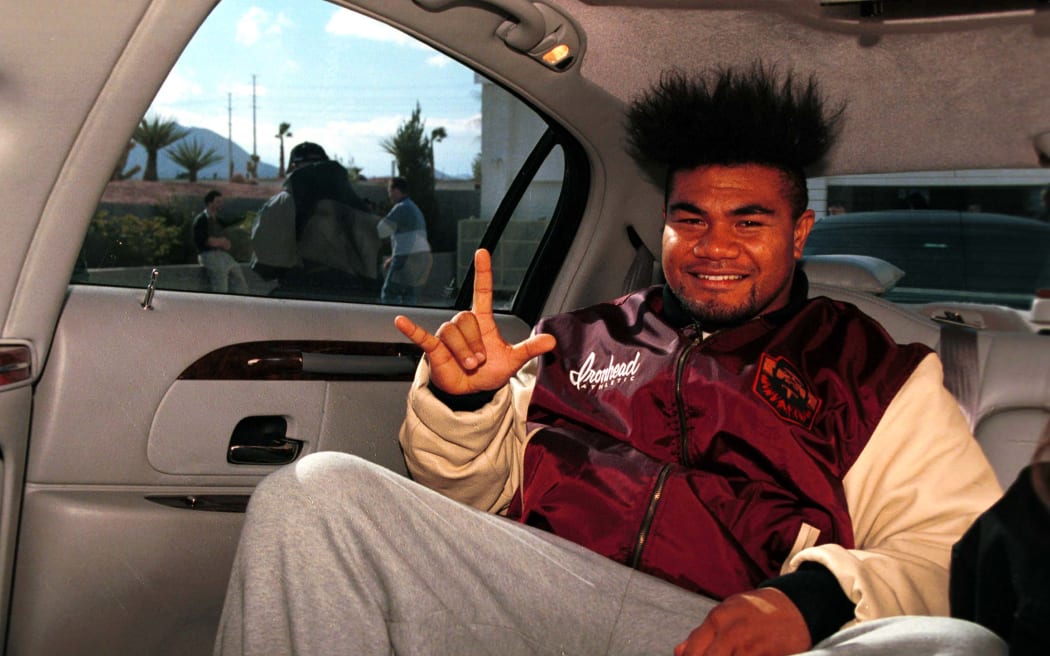 New Zealand boxer David Tua in the leadup to his heavyweight world title fight against Lennox Lewis in Las Vegas.