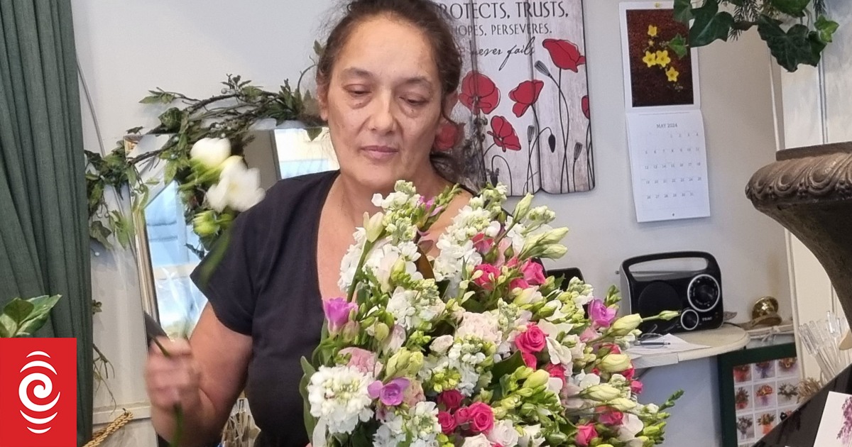 Florist says Julie Anne Genter exchange was 'massive imbalance of power' - Vimarsana News