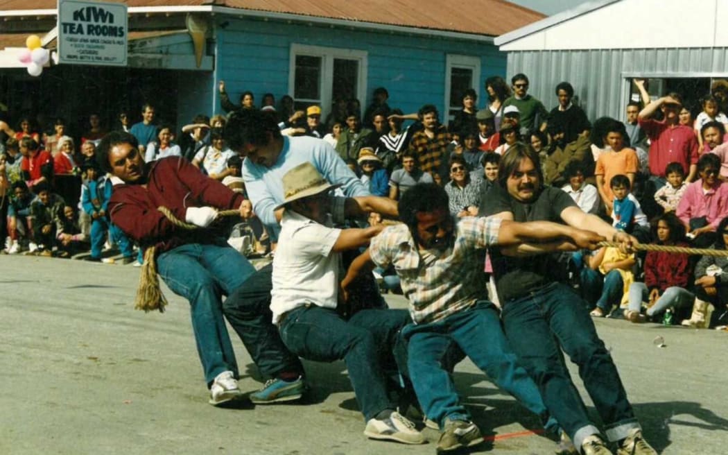 A tug of war in the streets of Ruatōria during a 1987 Radiothon event to raise funds for the station’s establishment. The event was a roaring success, securing $40,000.