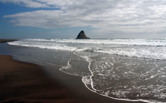 Karekare Beach