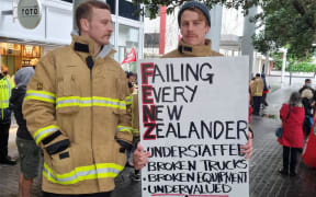 Firefighters strike in Wellington on 26 August 2022.