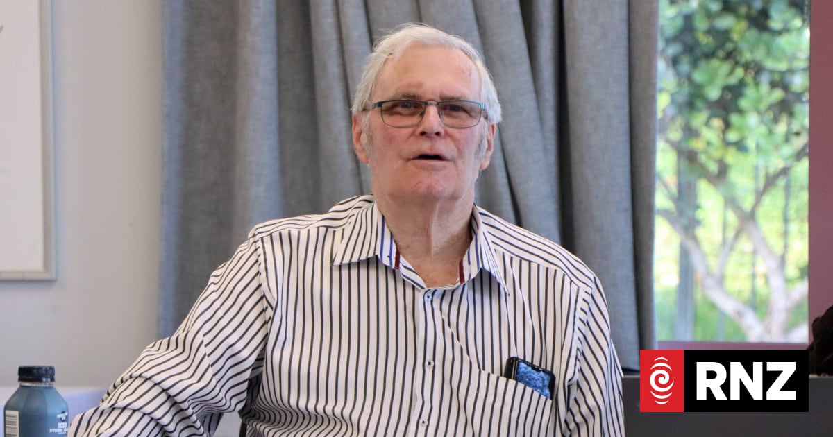 Claims of ageism as community board chair steps down | RNZ