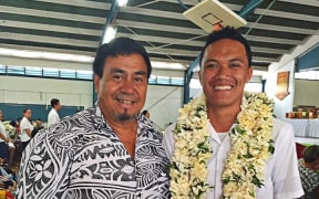 MP Tama Tuavera and young achiever Baden Poa from Takitumu, Rarotonga.