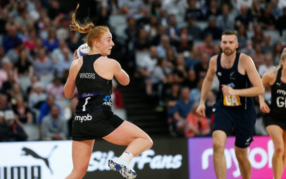 Sam Winders, Cadbury Netball Series, Silver Ferns v New Zealand Men, Fly Palmy Arena, Palmerston North. Thursday 22 October 2020.