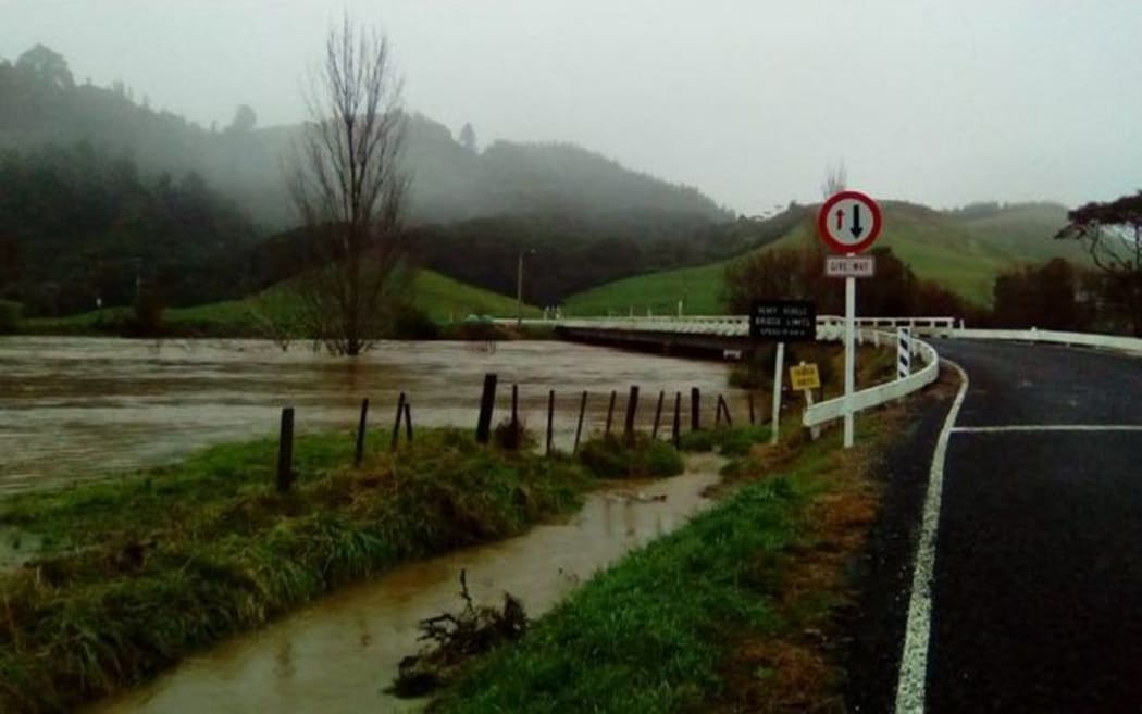 Children trapped in car by Coromandel flooding RNZ News