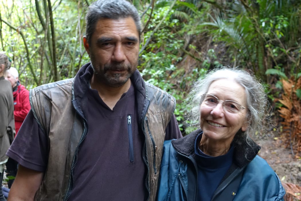 Tiaki Te Mauri O Parininihi Trust kōkako project manager Conrad O'Carroll and Tiritiri Matangi kōkako team leader Morag Fordham.