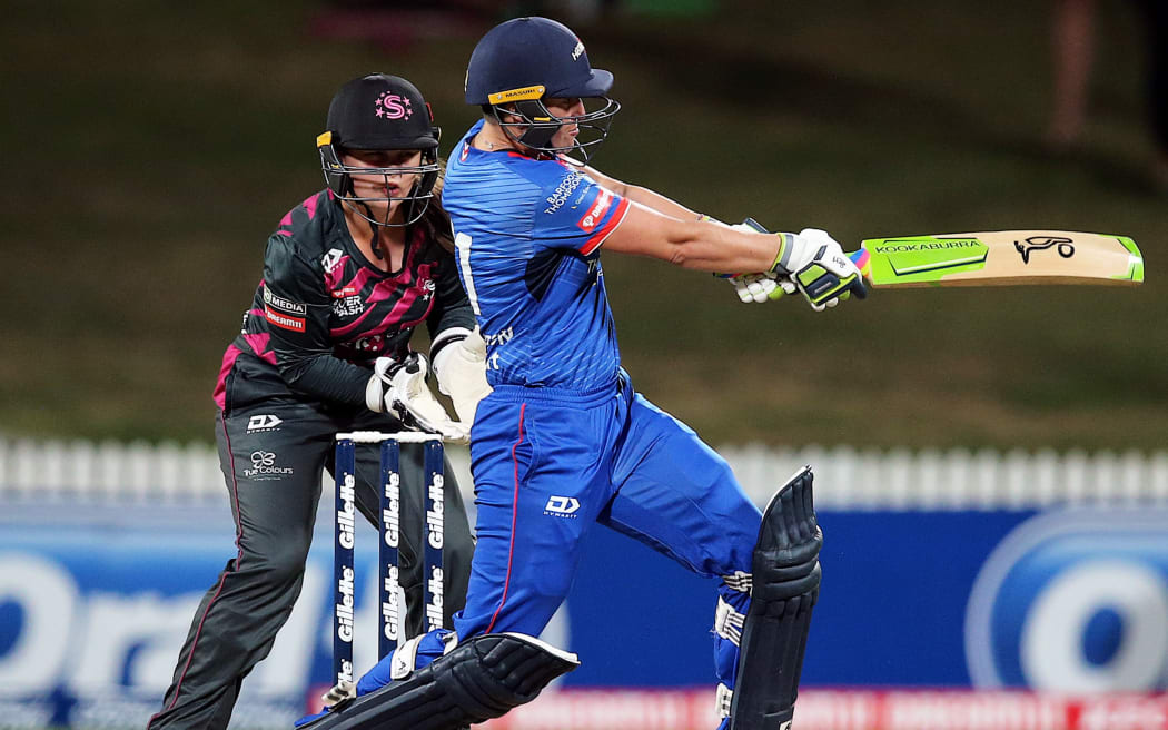 Auckland Heart's Holly Huddleston. Dream 11 Super Smash - Northern Spirit v Auckland Hearts. Seddon Park, Hamilton, New Zealand. Friday 29 January 2021. Â© Copyright photo: Bruce Lim / www.photosport.nz