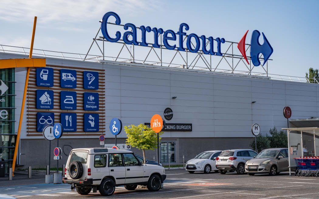 France, Auch, 2023-07-20. Carrefour hypermarket, supermarket and shopping mall. Photograph by Jean-Marc Barrere / Hans Lucas.
France, Auch, 2023-07-20.