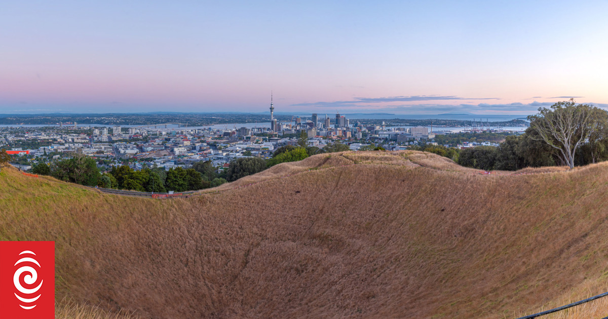 Auckland to close 14 mountains ahead of Guy Fawkes night - Vimarsana News
