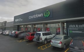 Countdown/Woolworths supermarket in Takanini, Auckland.