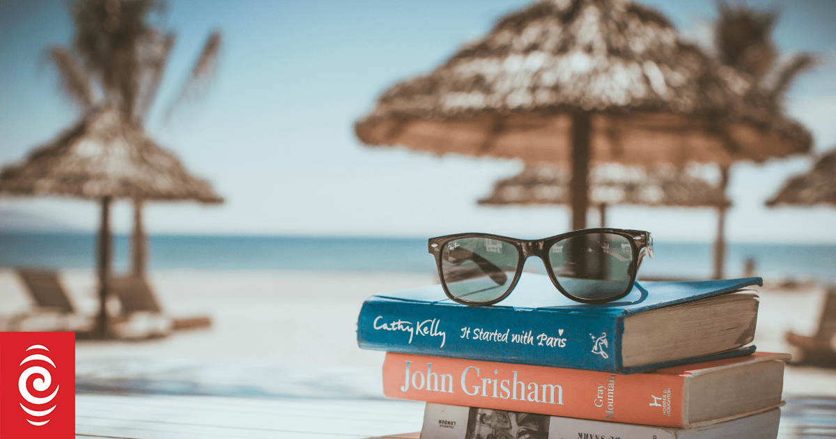 When are the public holidays in 2026 and how can I maximise my annual leave?