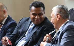 Minister Kris Faafoi and Te Arawa kaumatua, Monty Morrison, at the contact tracing card launch