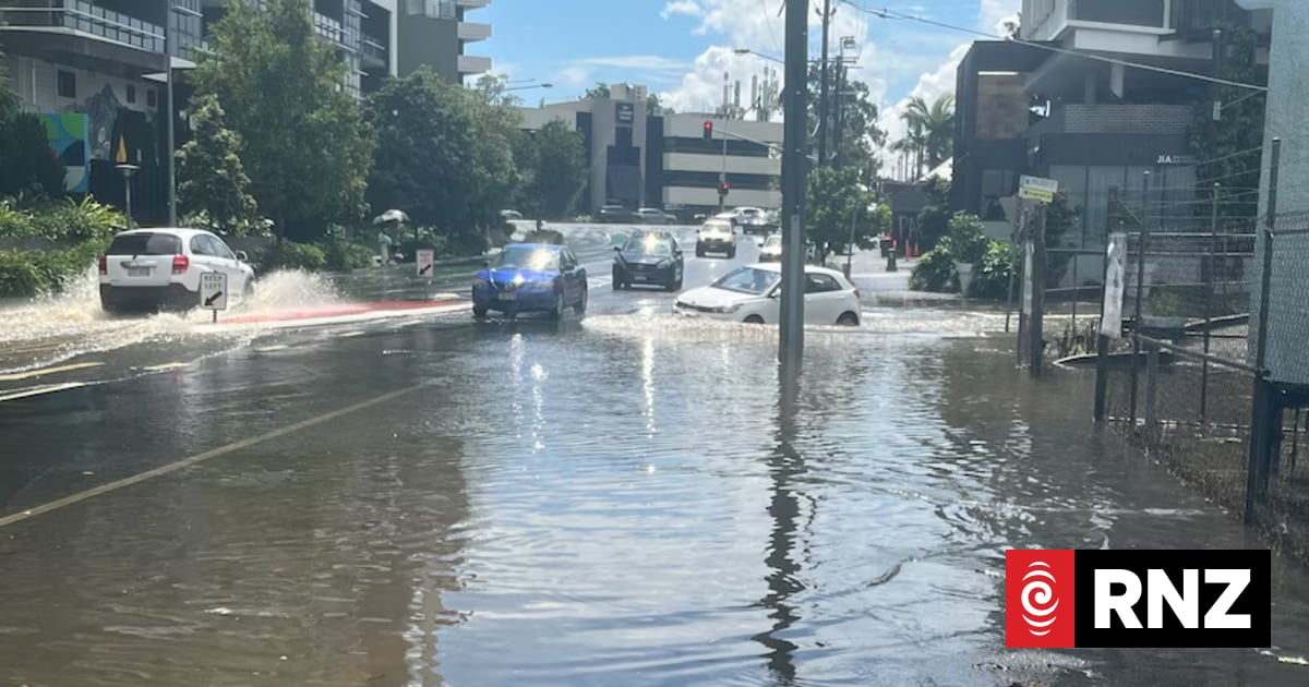 Flash flooding in parts of Queensland, more storms, rainfall, humidity ...