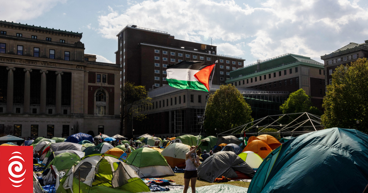 Columbia students defy deadline to disband pro-Palestinian encampment - Vimarsana News