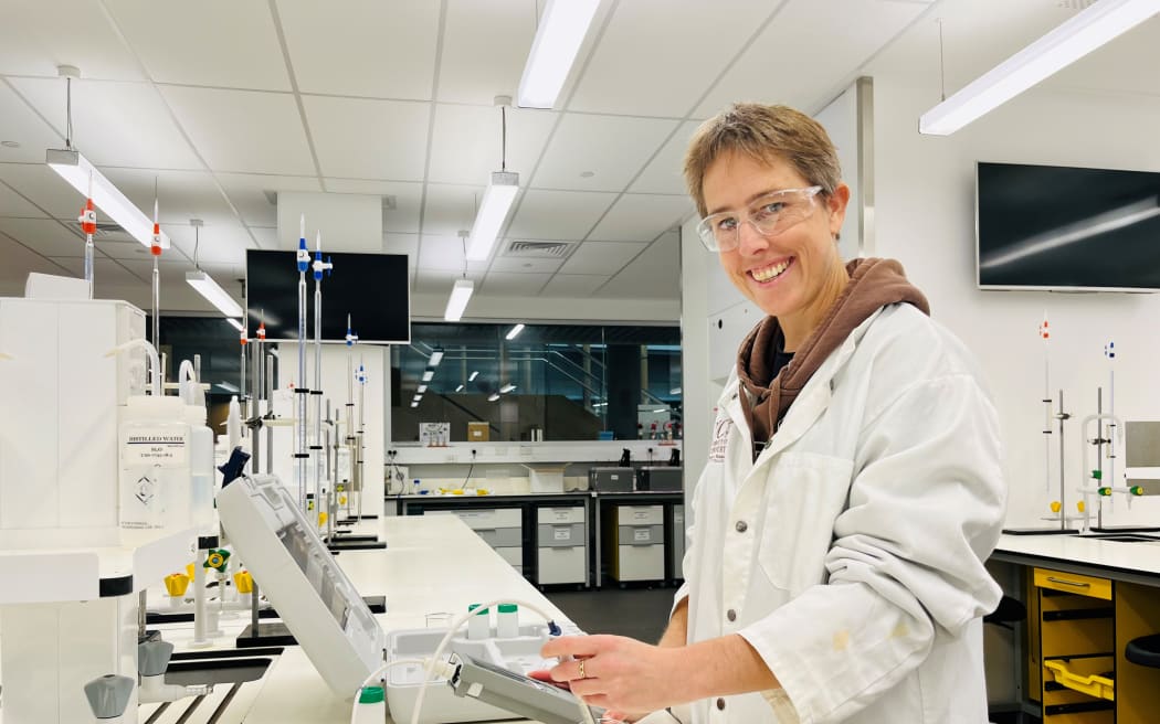 Deborah Crittenden, Uni of Canty scientist