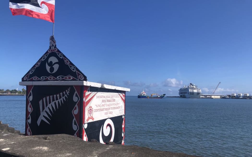A cruise ship off Samoa hosts the overflow of journalists and CHOGM related officials