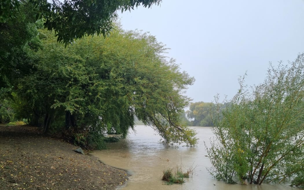 Flooding at Spring Creek on 12 April 2024. After the Wairau River peaked, the Marlborough Civil Defence withdrew an evacuation notice for around 70 households. The Wairau River from the Ferry Road Bridge.