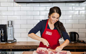 Dad bods on display at Hamilton's Meatstock festival | RNZ News