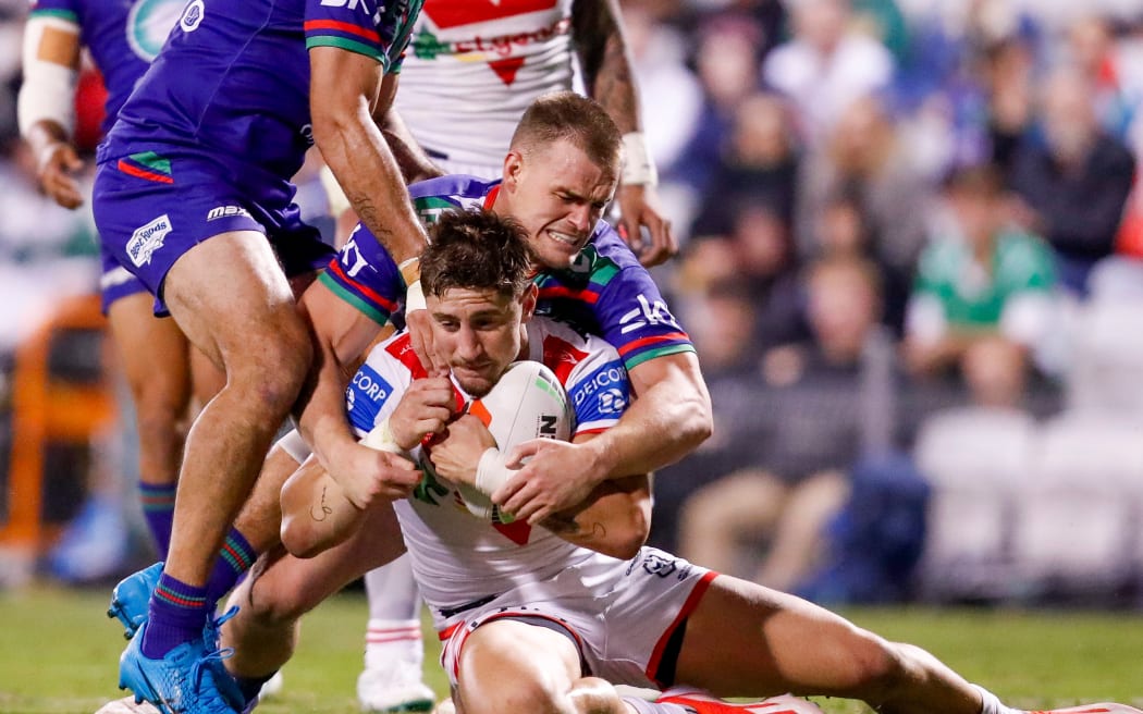 The Warriors have been beaten by the Dragons in Wollongong.