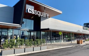 Police say the shopping centre went into lockdown as part of their own procedures after armed males were seen arguing.